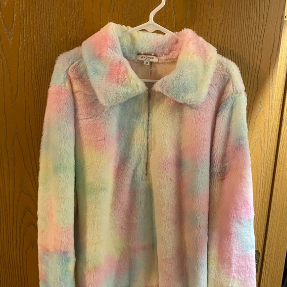 Chic Soul Pullover - Picture 2 of 2